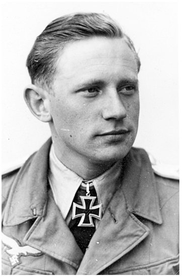 This is another unnamed German pilot The portrait seems to have been taken - photo 5