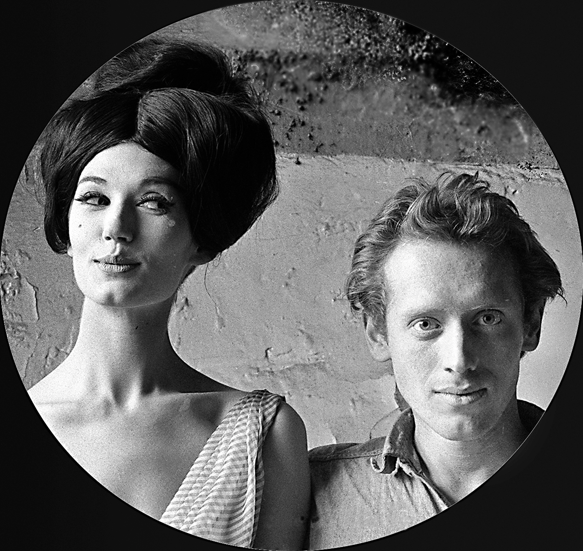 Melvin Sokolsky self-portrait with Simone dAillencourt MELVIN SOKOLSKY - photo 5