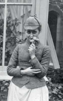 Beatrix Potter on holiday at Holehird Windermere 1889 BEATRIX POTTERS - photo 2