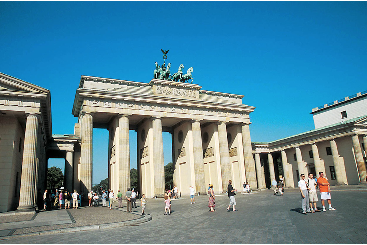 Top Attraction 5 Tony HallidayApa Publications Brandenburg Gate The enduring - photo 8