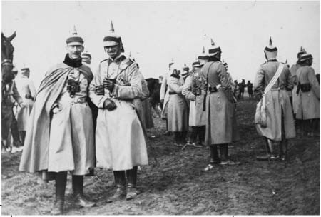 Crown Prince Wilhelm the Kaisers son with his entourage watching training - photo 6