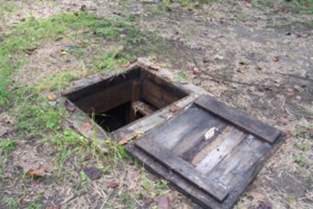 Root Cellar Root Cellars are nothing more than holes dug in the ground and - photo 6