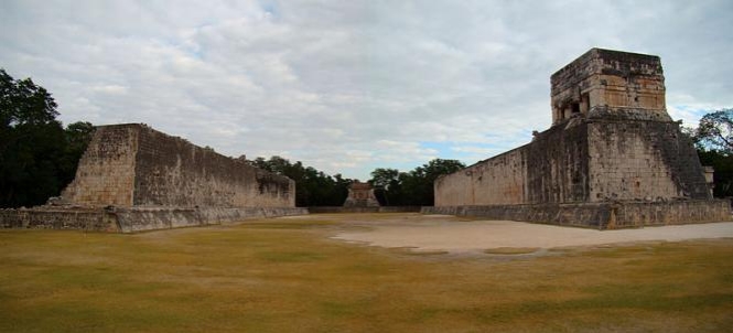 Chichn Itzs Great Ball Court Photo by Bjrn Christian Trrissen Chichn Itz - photo 3