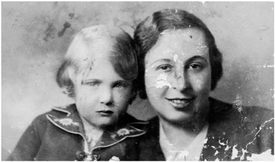 Renata and her Mamusia Tosia before the outbreak of the Second World War Do I - photo 2