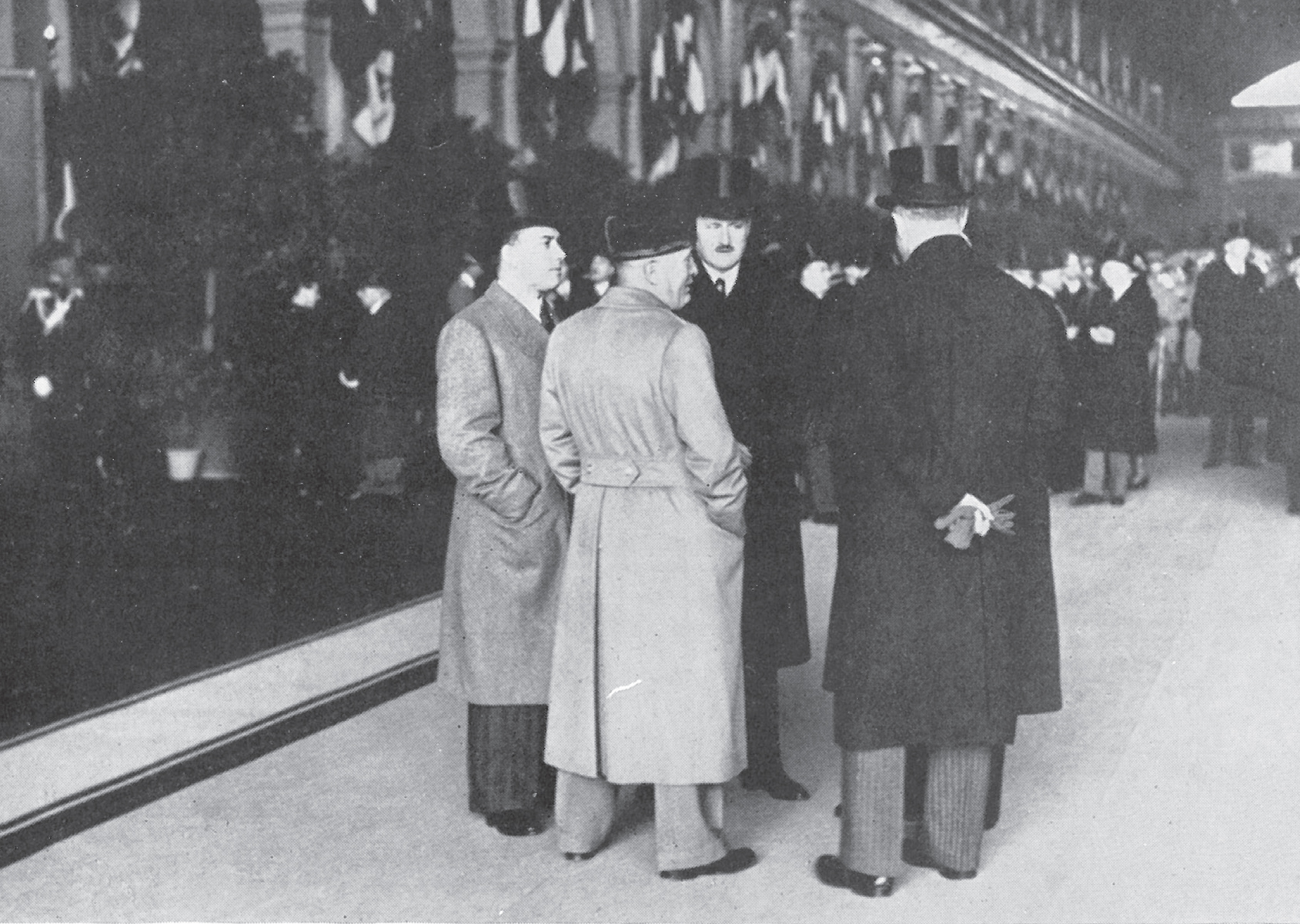 Count Ciano Mussolini and von Hassell awaiting the arrival of Chamberlain and - photo 10