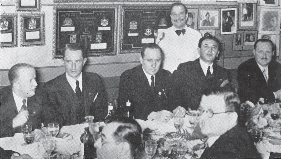 Osteria AlfredoRome 1938 from right to left behind table von Hassell - photo 15