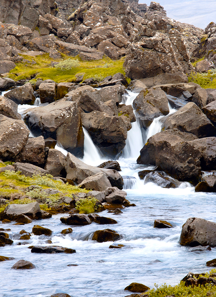 xarrfoss Peningagj Peningagj is an extraordinary sight a narrow but deep - photo 19