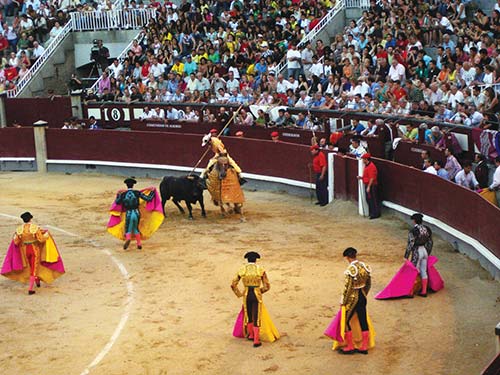 Spains seclusion contributed to the creation of unusual customsbullfights - photo 19