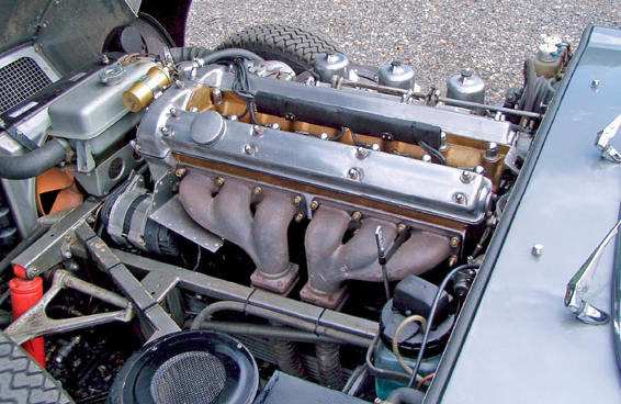 This beautiful E-type has shiny goodies on display By way of a comparison - photo 5