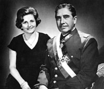 Pinochet and Lucia 1948 saw Pinochet in his first executive position as - photo 4