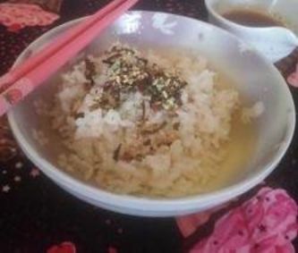 Ingredients 3 cups cooked rice 1 tablespoon sesame seeds 1 sheet nori 1 - photo 4