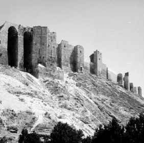 Aleppo citadel Despite the impressive fortifications the citadel still fell - photo 20