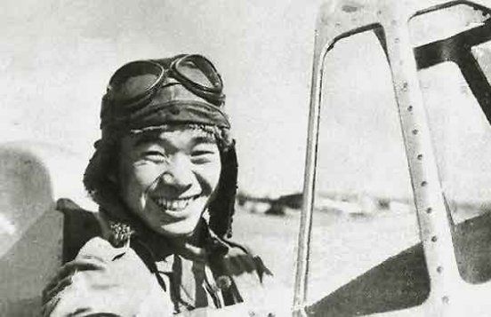 Flying the legendary Zero fighter Sabur Sakai became one of Japans most famous - photo 2