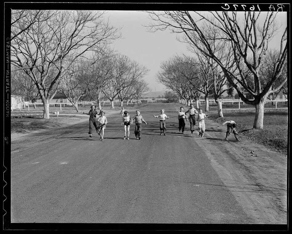 Childern at the El Monte subsistence homesteads California Migrant workers - photo 15