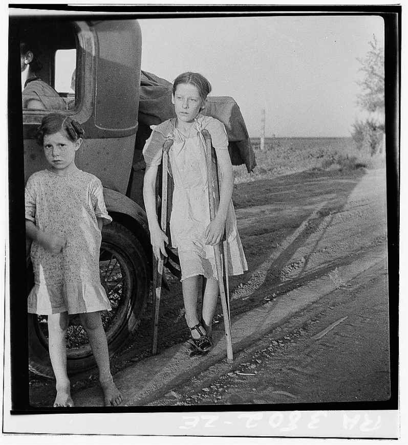 Children of Oklahoma drought refugees on highway near Bakersfield California - photo 28
