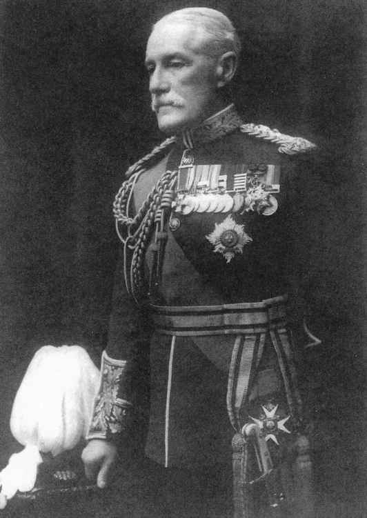 Lt-Gen Sir Horace Smith-Dorrien reforming Camp Commandant King Edward - photo 16