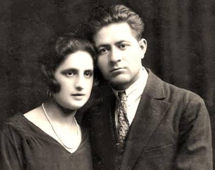 Engagement of my parents Gedalia Rozenzveig andSara Tennenbaum Oct 1929 - photo 1