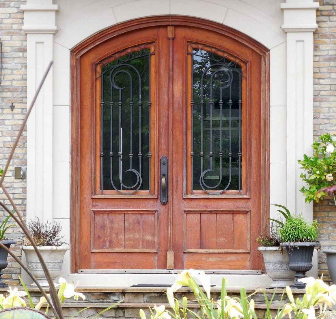 Front Door Designs And Styles Choices of Many Fantastic Front Doors For Residential Houses - photo 17