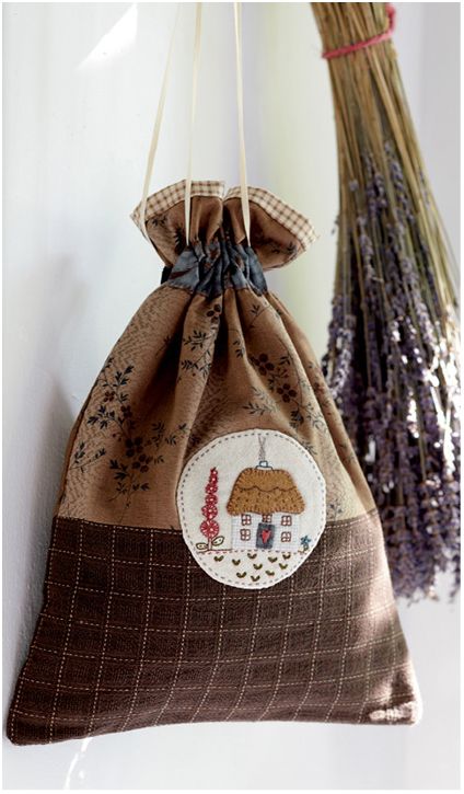 This useful bag is so easy to make youll want to create lots for family and - photo 9