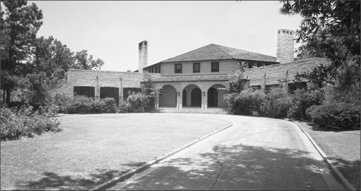 This is the Spanish Revival River Oaks Country Club building as designed by - photo 7