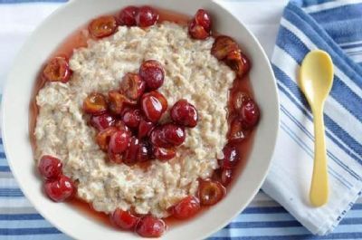 Ingredients 2 cups gluten-free oats 1 cup almond or coconut milk 3 cups - photo 5