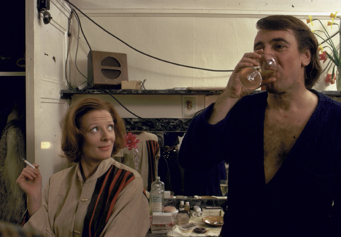 Maggie keeps an eye on Robert drinking backstage at the Old Vic in 1971 The - photo 21