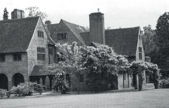 Tigbourne Court the Edwin Lutyens house near Guildford that Maggie and Robert - photo 17