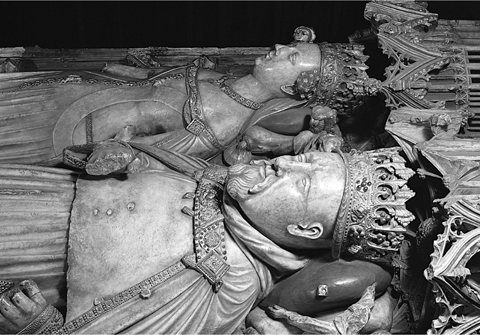 1 Henry IV alabaster effigy on his tomb in Canterbury Cathedral commissioned - photo 3