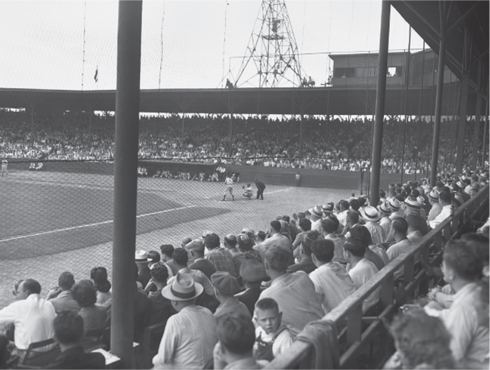 INSIDE NICOLLET PARK The photographer of this c 1945 image sat accompanied - photo 5