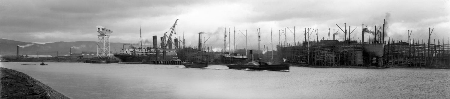 The river frontage of John Browns Clydebank shipyard in 1907 The Cunard liner - photo 2