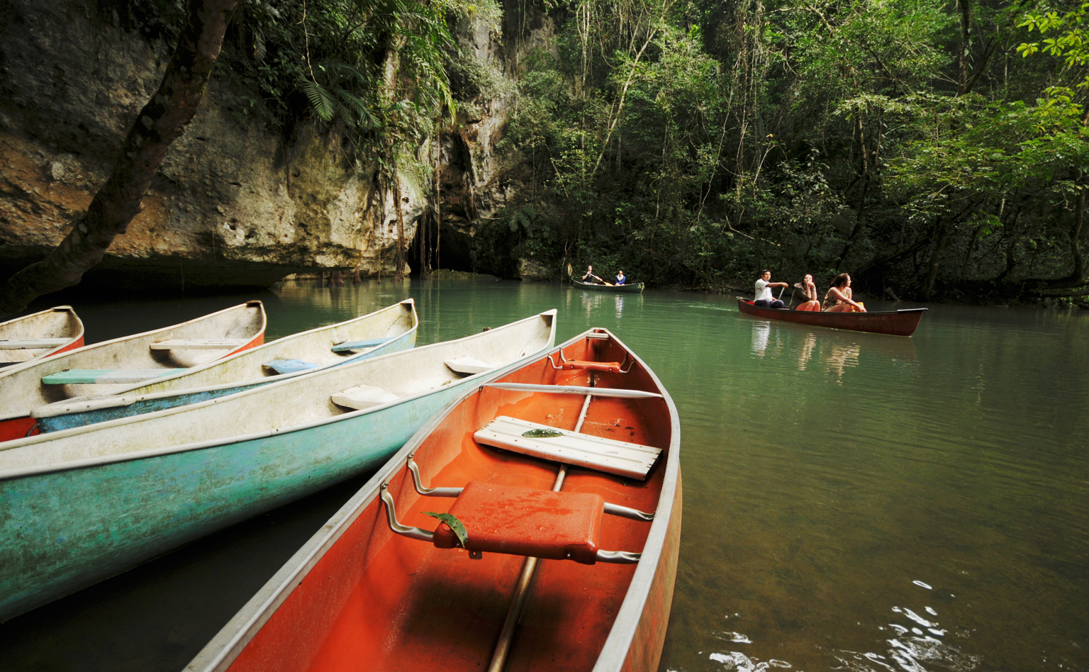 BARTON CREEK CAVE CAYO Where to go Belize is an ideal country to explore - photo 10